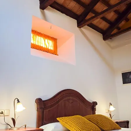 Bed & Breakfast La Aldaba, Antigua Casa De Labor